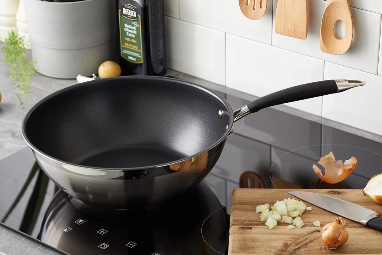 Amazon Basics Wok tava 28 cm